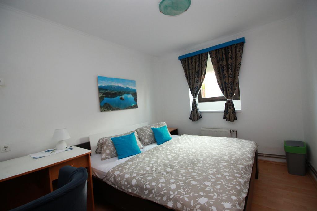 סלובנסקה ביסטריקה Guesthouse Veles מראה חיצוני תמונה